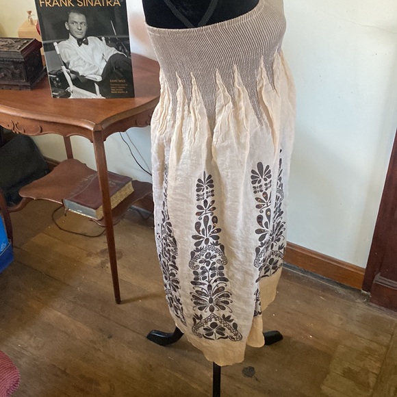 🦊 Lapis sequin strapless dress. Great for pool or casual night/day out. - Picture 4 of 6